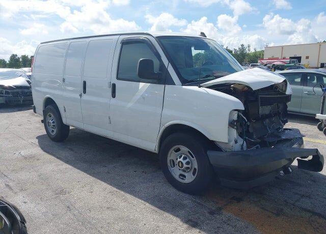 2019 CHEVROLET Express