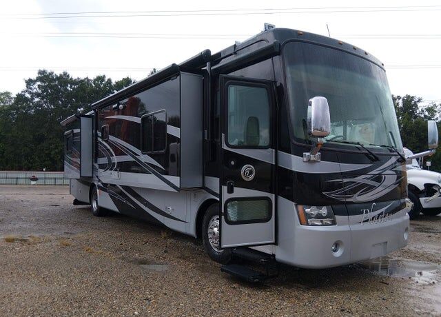 2009 FREIGHTLINER XC Raised Rail Rear Engine Motor Home Chassis