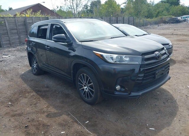2018 TOYOTA Highlander