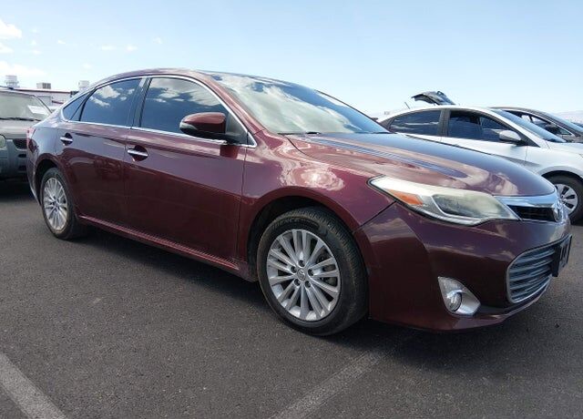 2013 TOYOTA Avalon