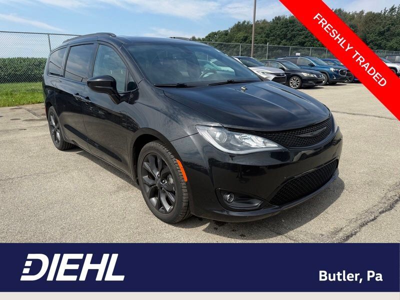 2019 CHRYSLER Pacifica