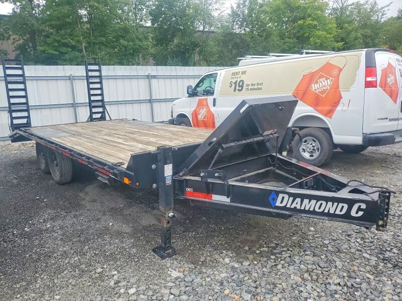 2022 DIAMOND C TRAILER MFG. Diamond C Trailer Mfg.