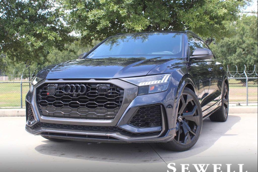 2024 AUDI RS Q8