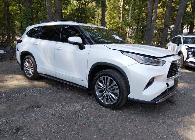 2023 TOYOTA Highlander