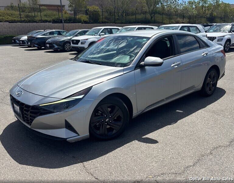 2021 HYUNDAI Elantra