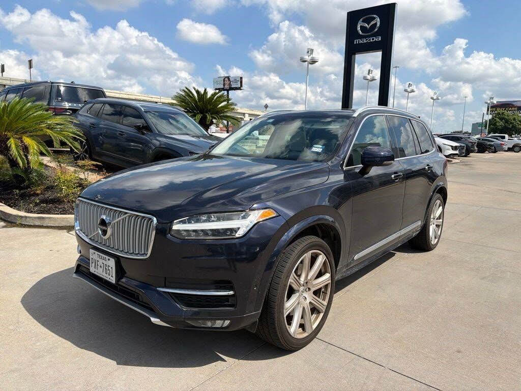 2019 VOLVO XC90