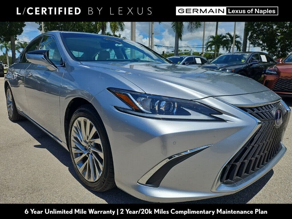 2022 LEXUS ES