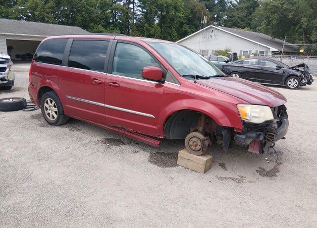 2012 CHRYSLER Town and Country