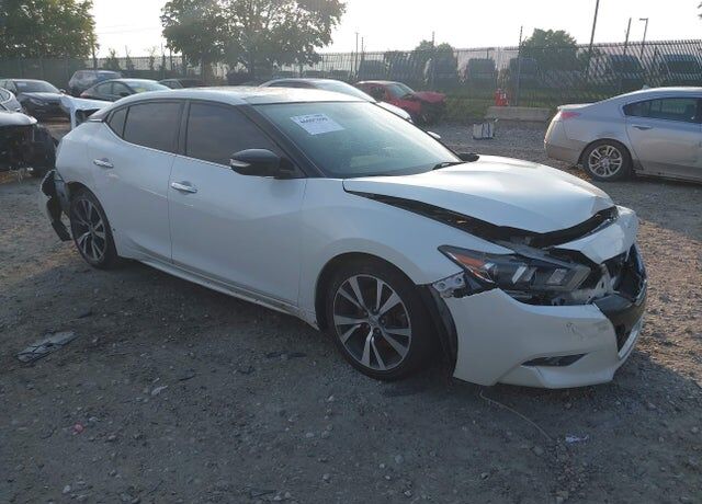 2017 NISSAN Maxima