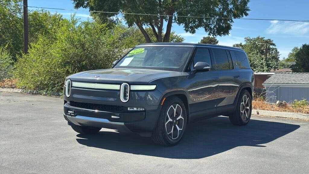 2023 RIVIAN R1S