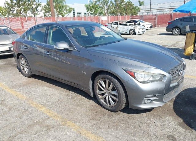 2016 INFINITI Q50