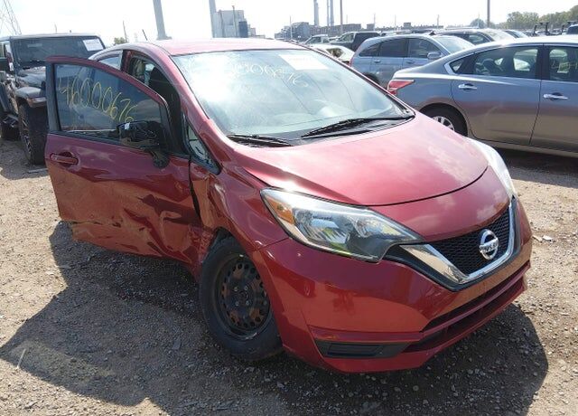 2017 NISSAN Versa