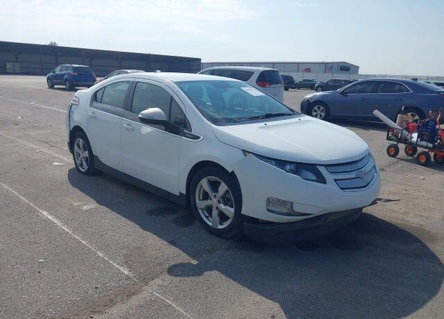 2013 CHEVROLET Volt