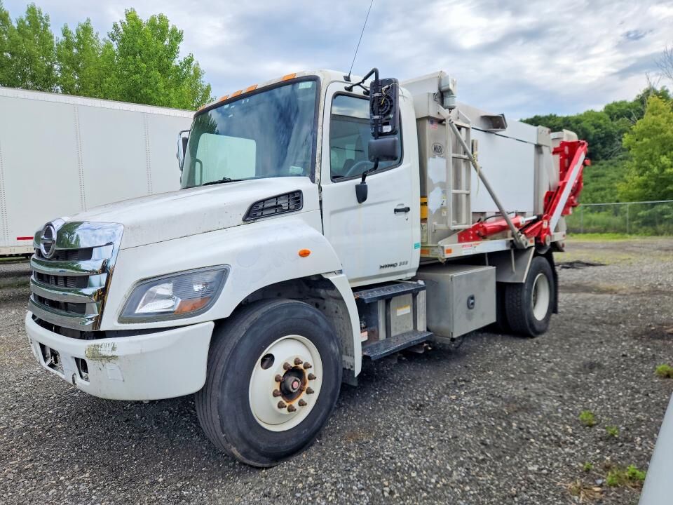 2020 HINO Conventional Type Truck