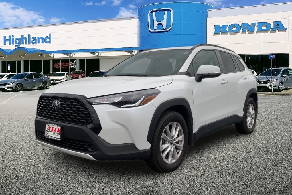 2024 TOYOTA COROLLA