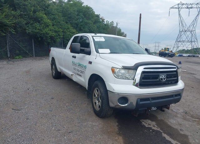2012 TOYOTA Tundra