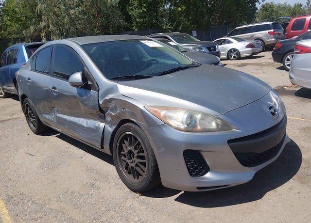 2013 MAZDA Mazda3