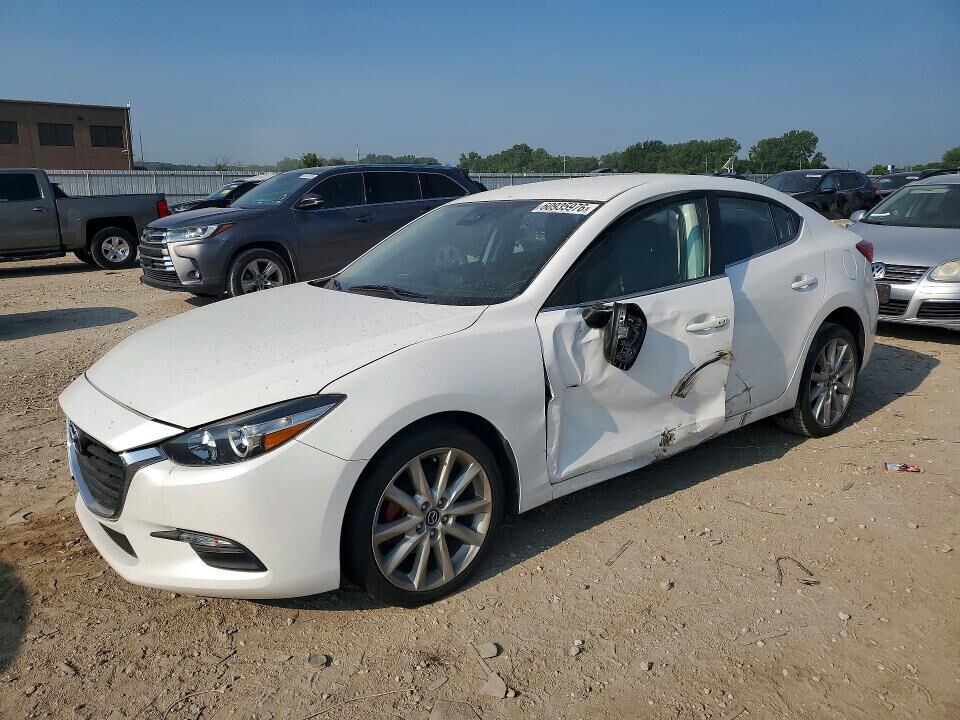 2017 MAZDA Mazda3