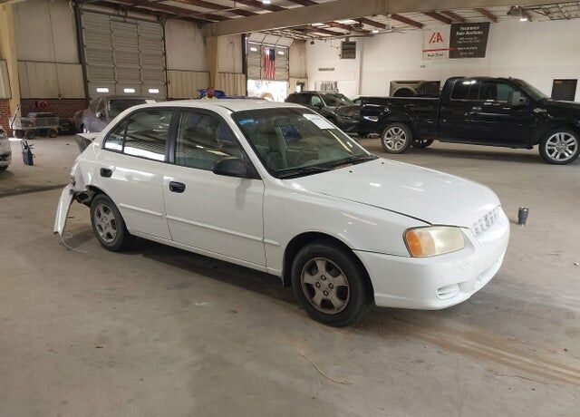 2002 HYUNDAI Accent