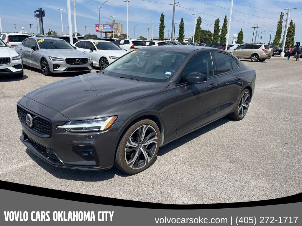 2024 VOLVO S60