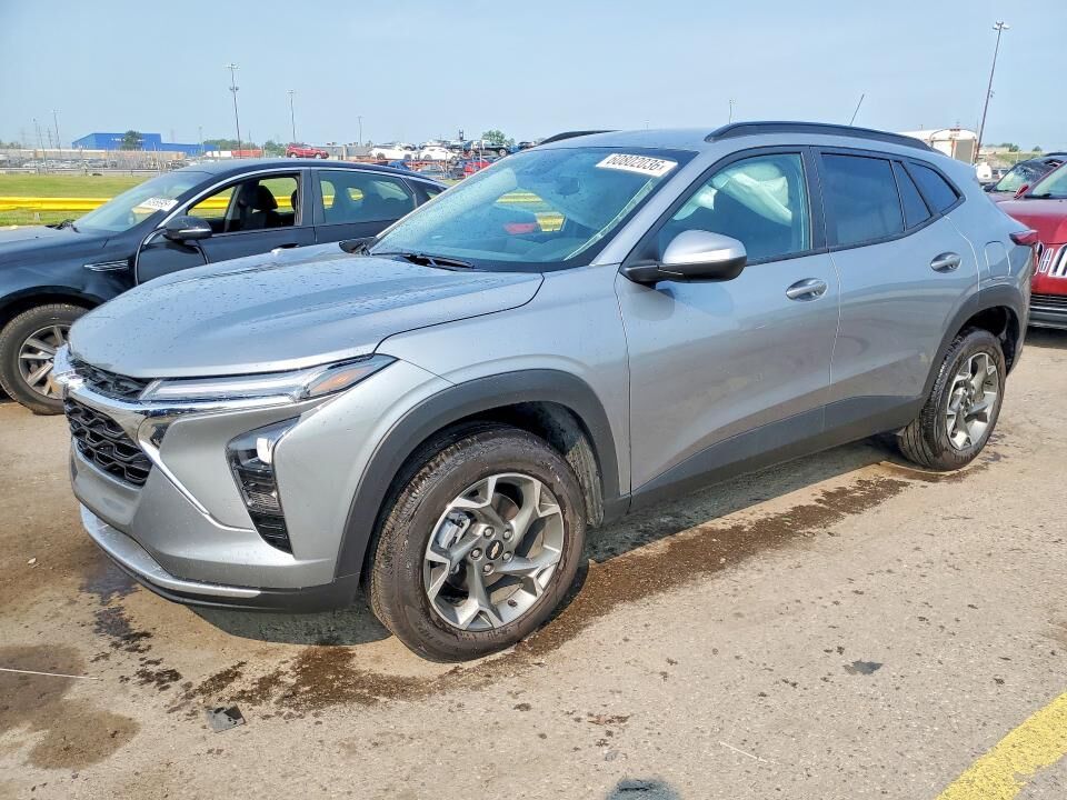 2025 CHEVROLET Trax