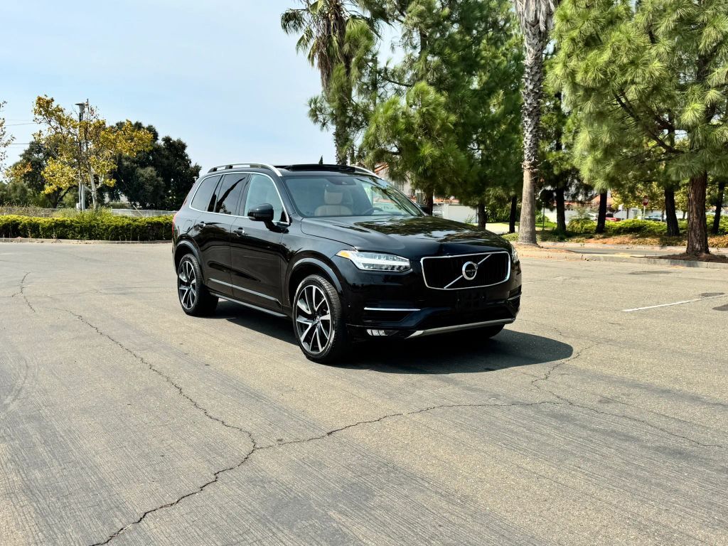 2019 VOLVO XC90