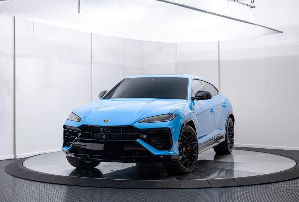 2025 LAMBORGHINI URUS