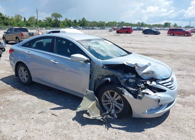 2013 HYUNDAI Sonata
