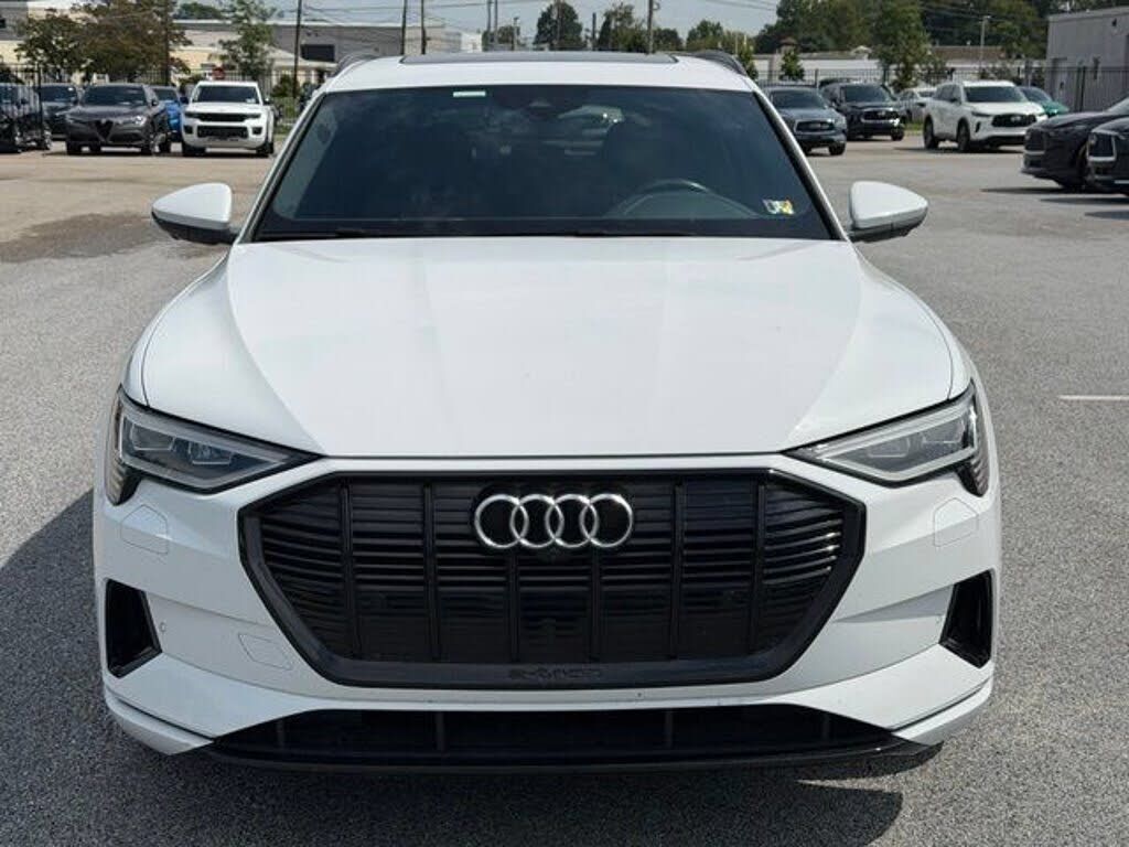 2022 Audi e-tron