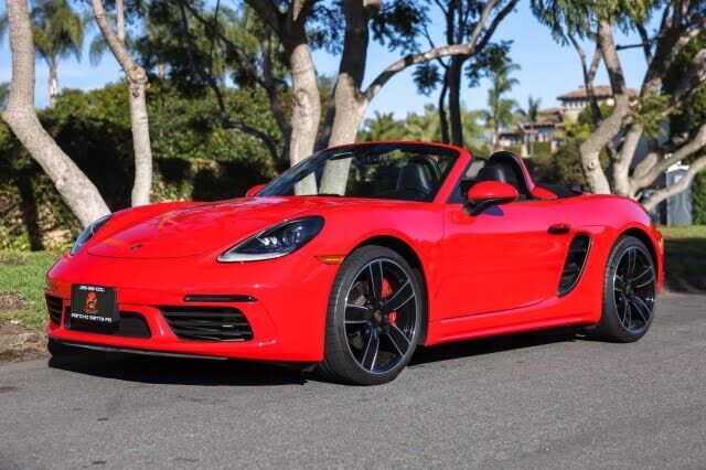 2019 PORSCHE 718