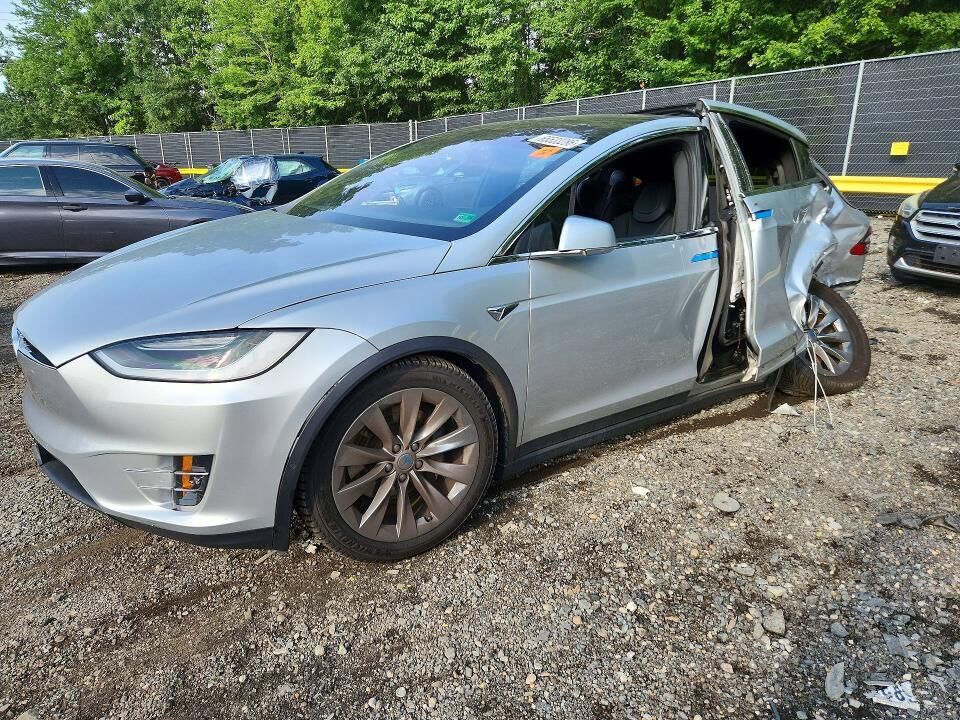 2018 TESLA Model X