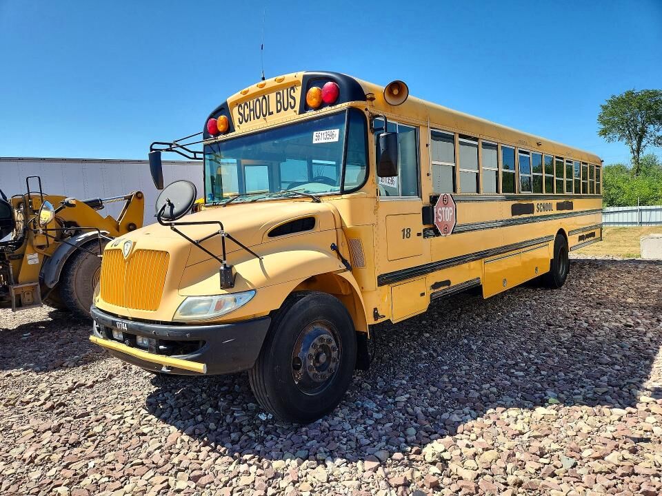 2010 IC BUS PB105
