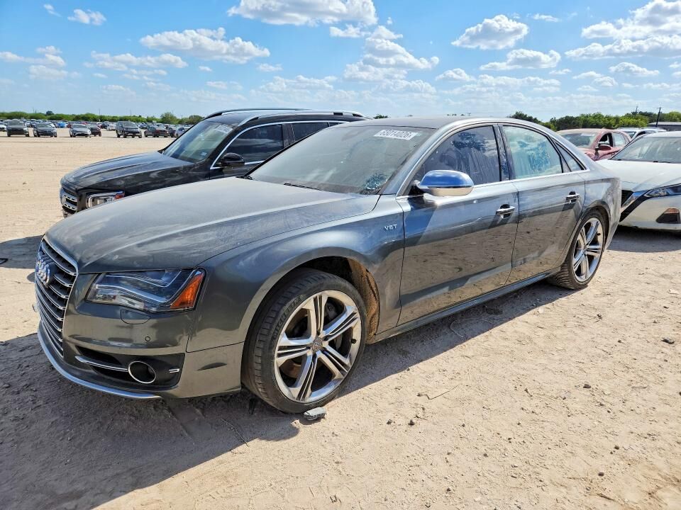 2014 AUDI S8