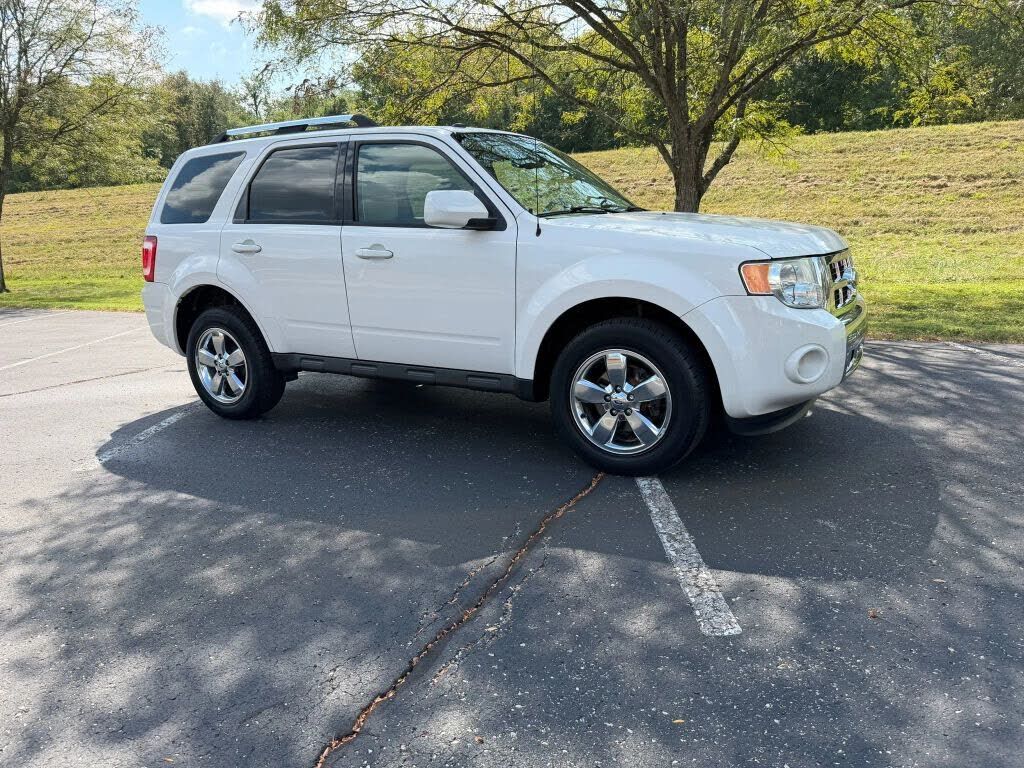 2011 FORD Escape
