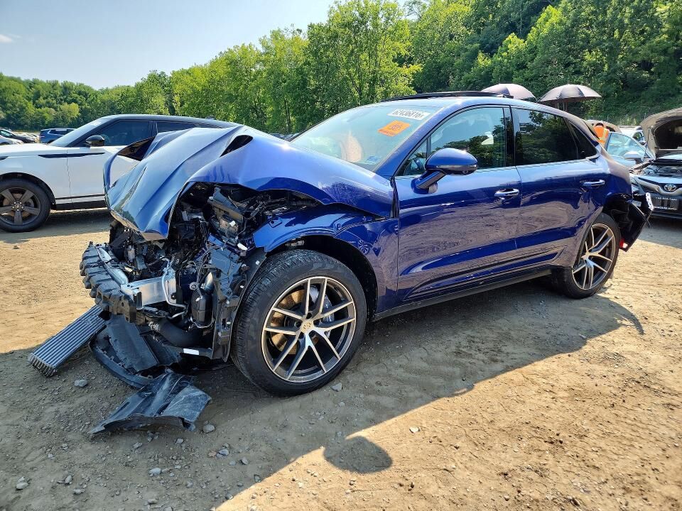 2024 PORSCHE Macan