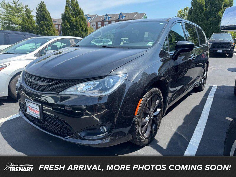 2019 CHRYSLER Pacifica