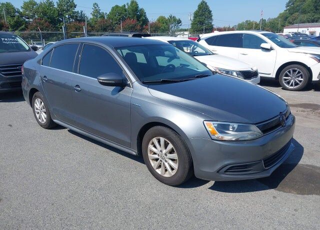 2013 VOLKSWAGEN Jetta