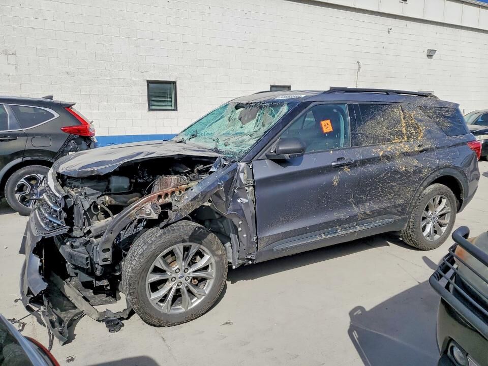 2021 FORD Explorer