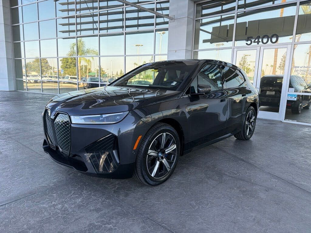 2024 BMW ix