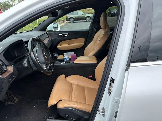 2019 VOLVO XC60