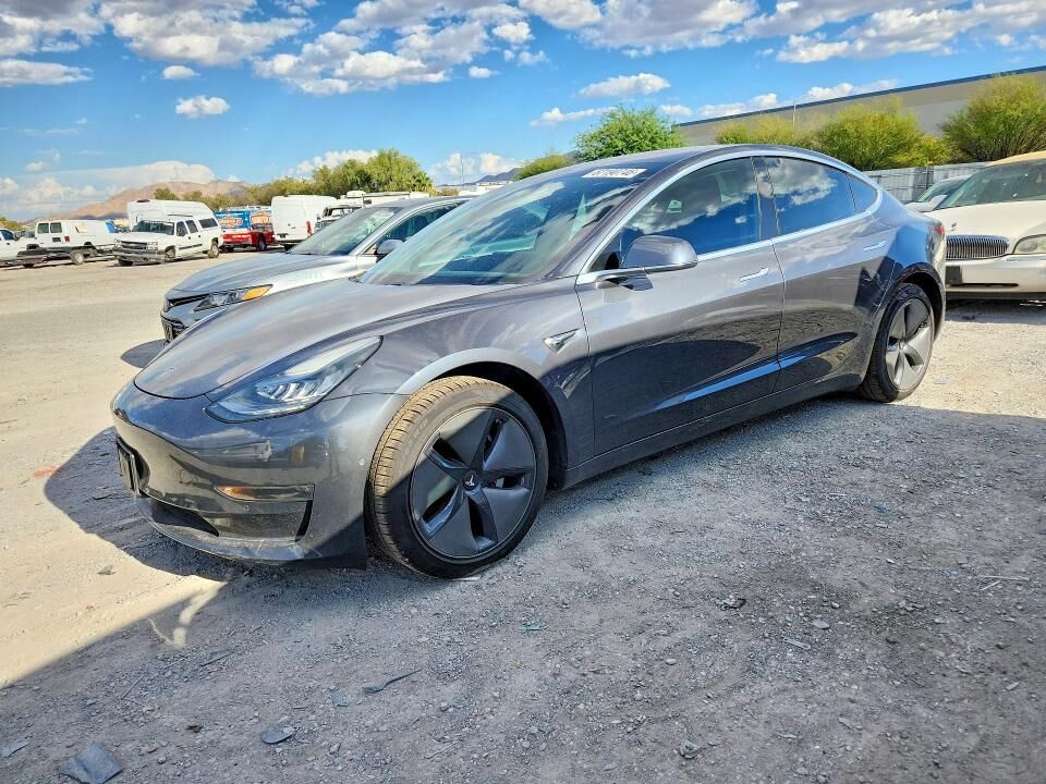 2018 TESLA Model 3