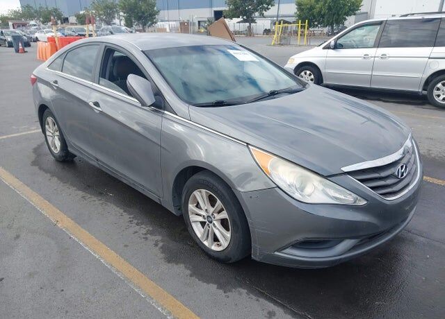 2013 HYUNDAI Sonata