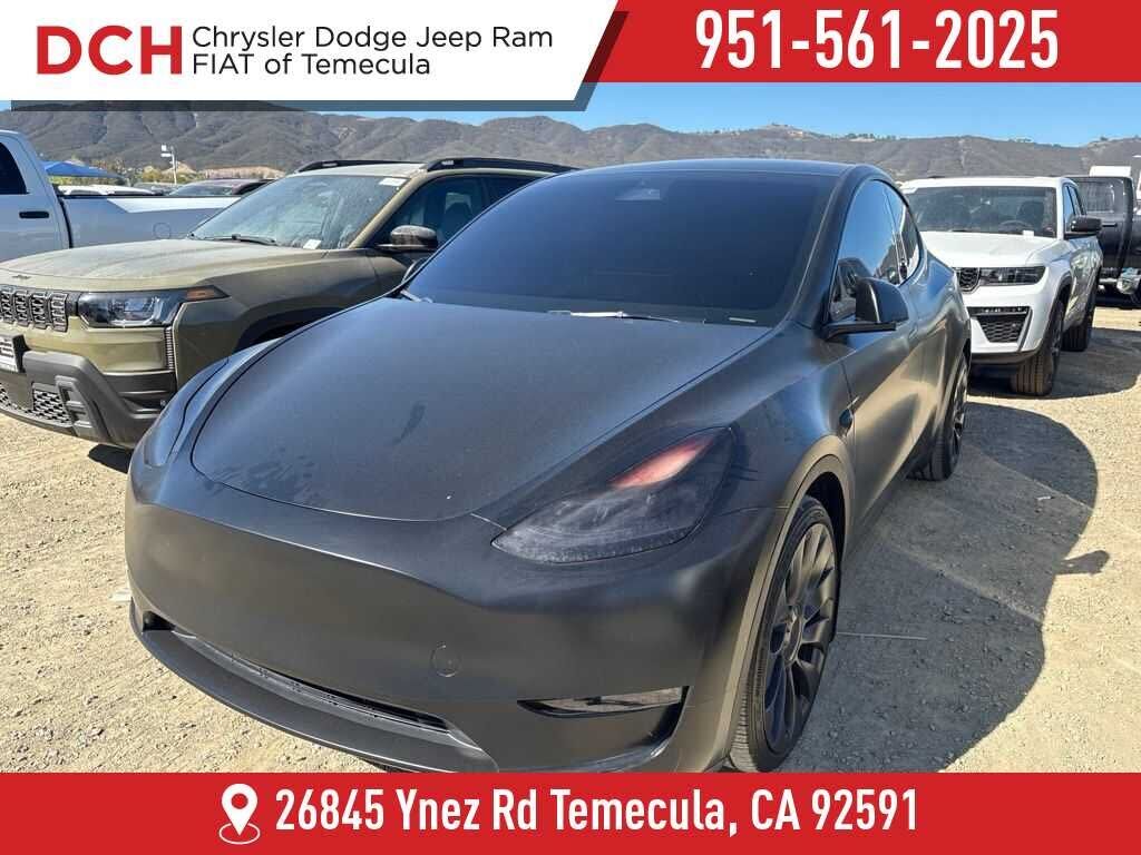2024 TESLA Model Y