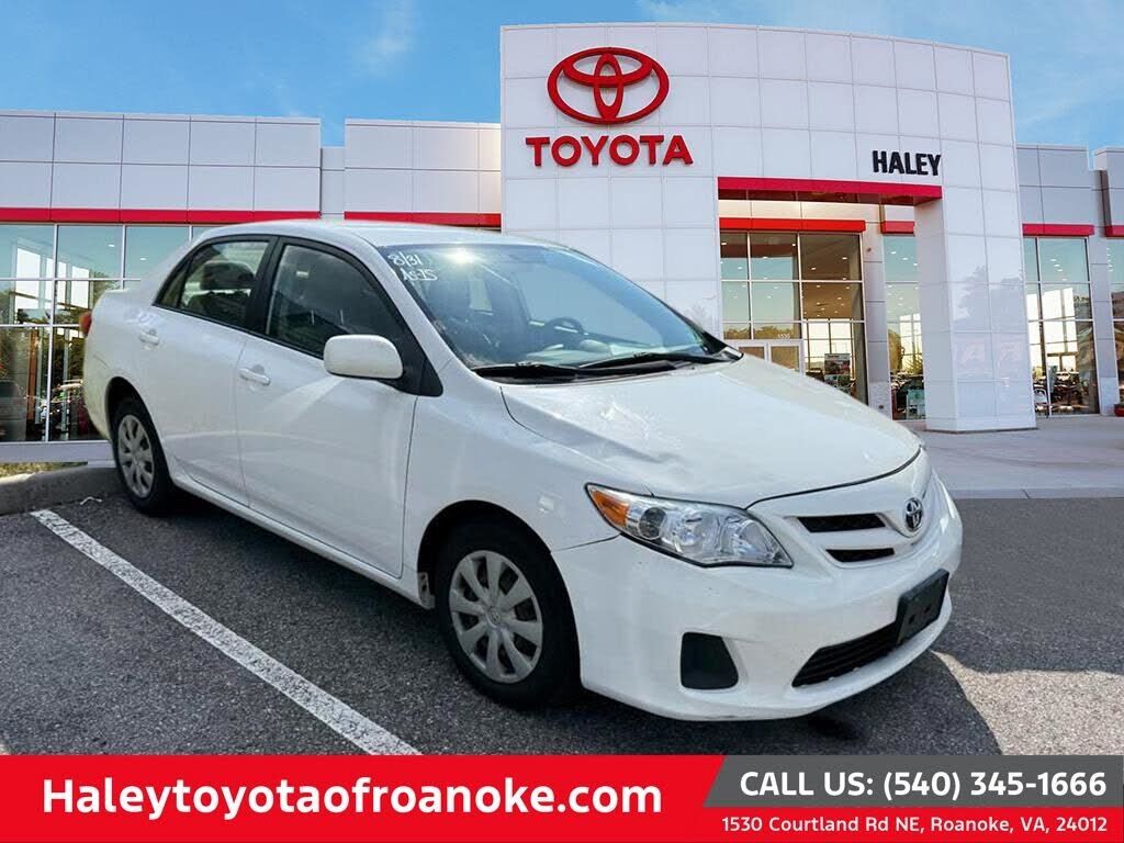 2011 TOYOTA Corolla