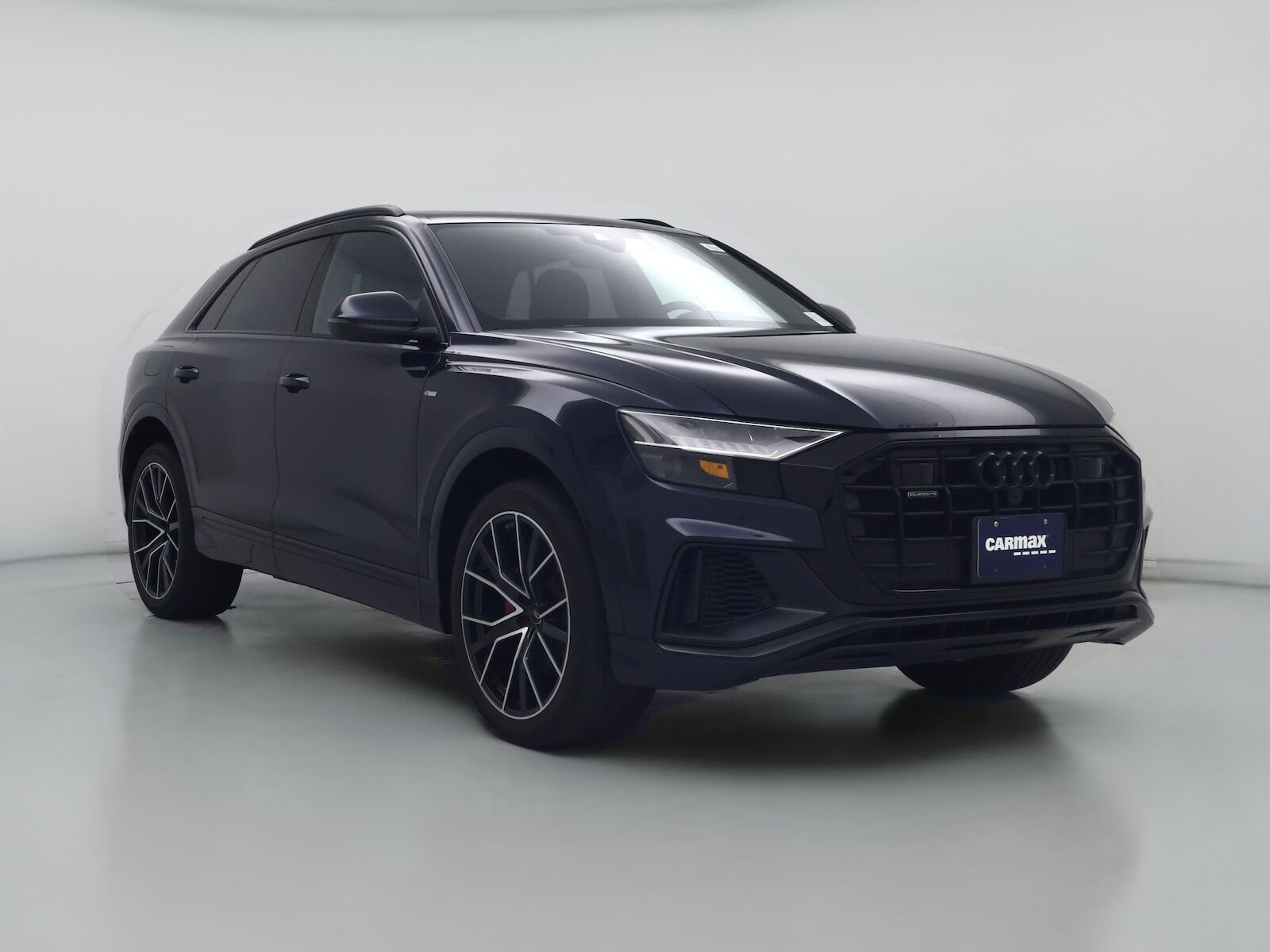 2023 AUDI Q8
