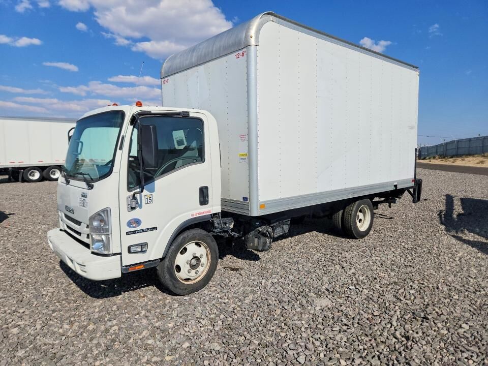 2022 ISUZU NPR-HD