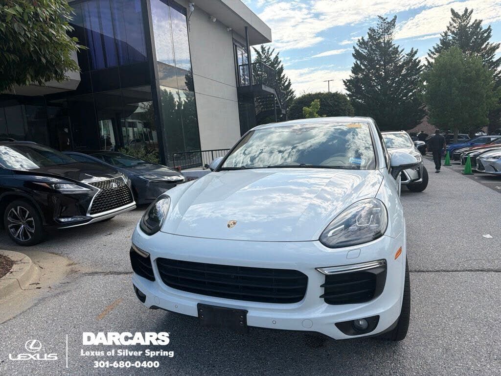 2017 PORSCHE Cayenne