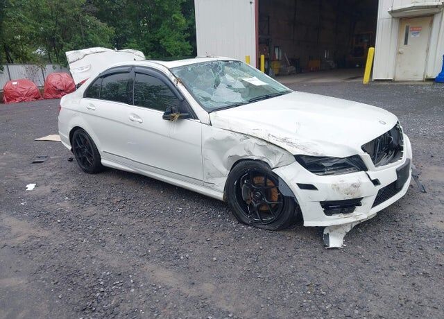2012 MERCEDES-BENZ C-Class
