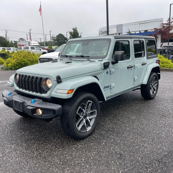 2024 JEEP Wrangler