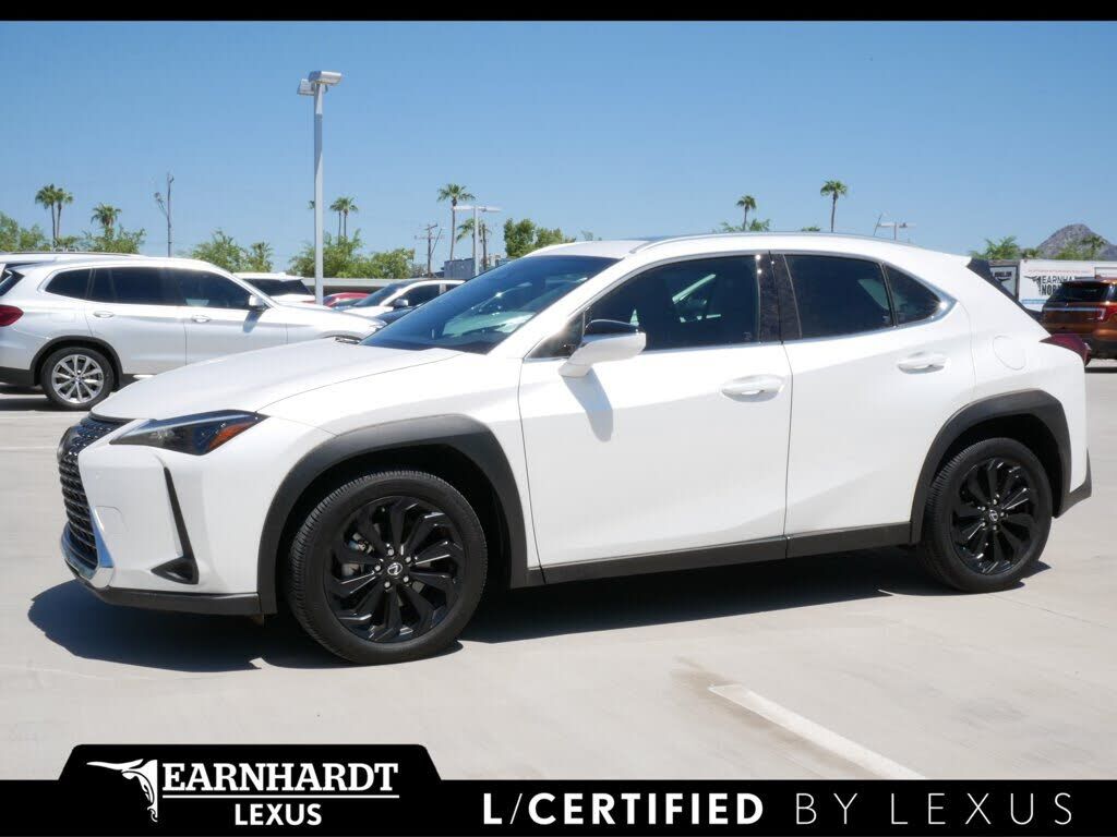 2025 LEXUS UX